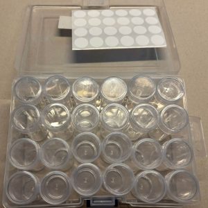 Doosje met 24 potjes